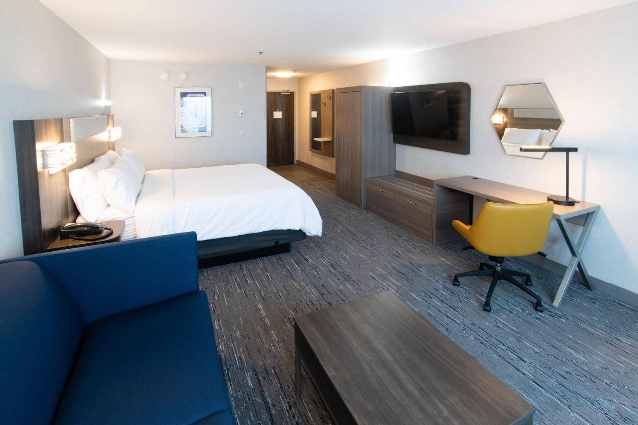 Holiday Inn Express & Suites - Moose Jaw By Ihg Экстерьер фото